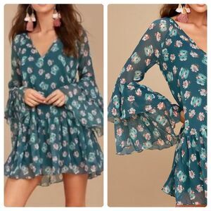 BILLABONG Stevie Sunday Blue Floral Long Sleeve Ruffled Dress